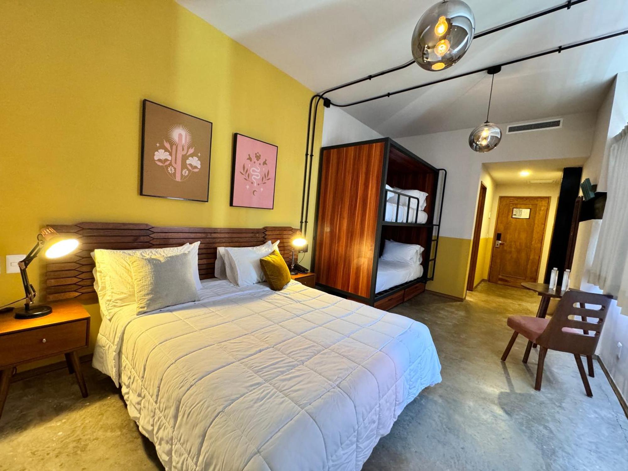 Hotel Ola Chapultepec Γκουανταλαχάρα Εξωτερικό φωτογραφία